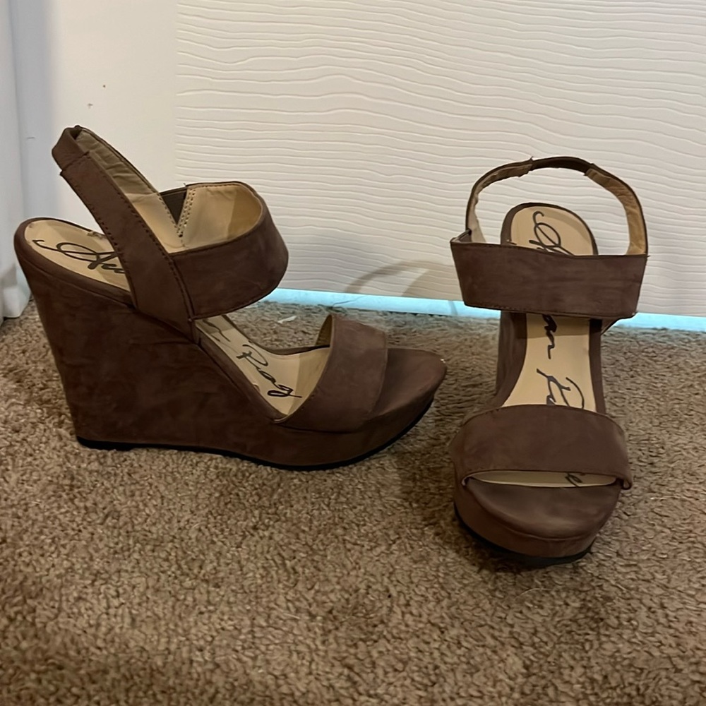 Brown Wedges